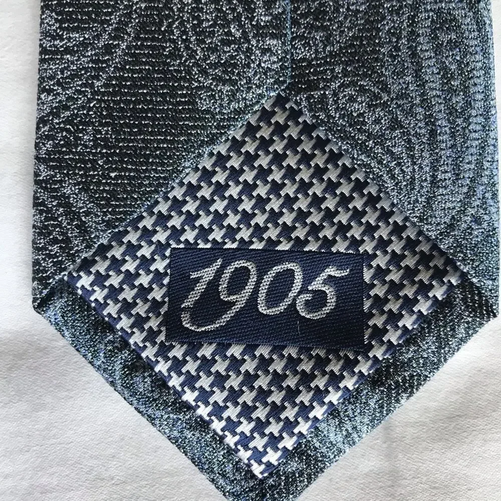 Jos A. Bank 1905 Collection Muted Paisley Long Tie
